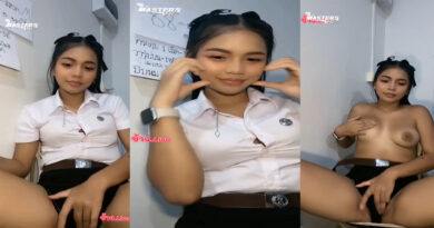 คลิปโป๊ช้างไลฟ์ หลุดนักศึกษาไลฟ์สดเบ็ดหีคาชุดนักศึกษา น่ารักหุ่นดีล้วงหีโชว์น้ำแตกคามือตาคมนมสวยน่ากระแทกควยเข้ารูหี